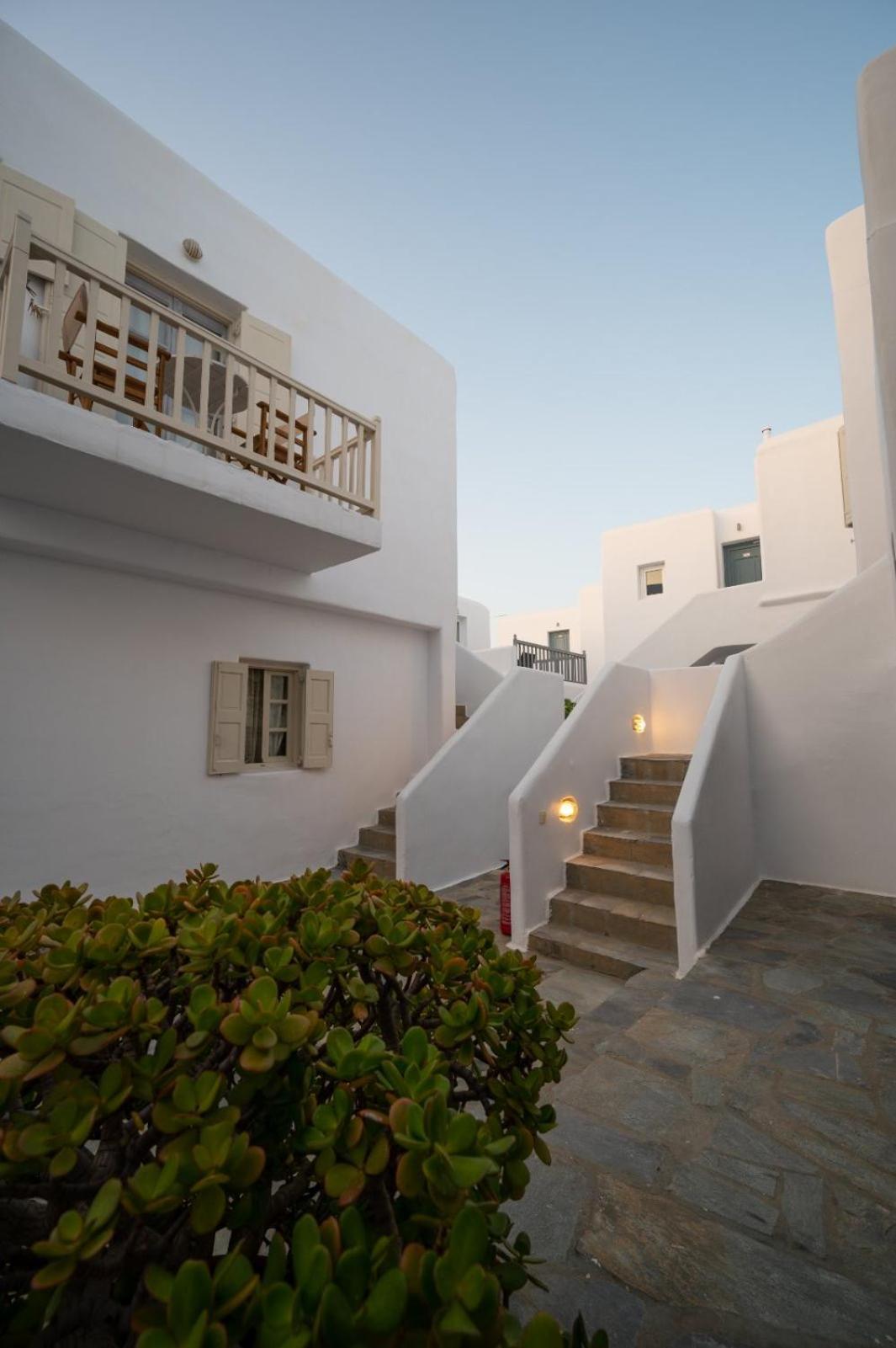 Twins-Trisa Apartments Ornos  Exterior foto